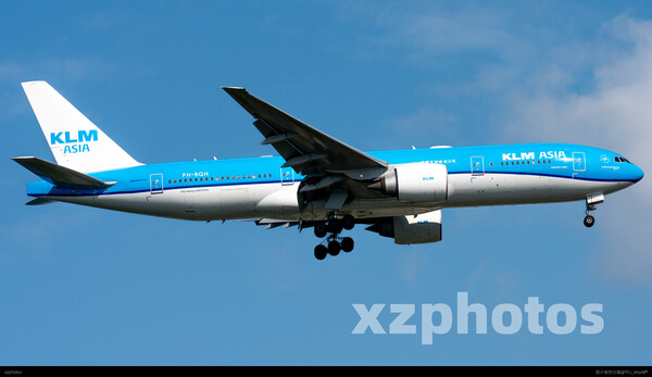 KLM 772