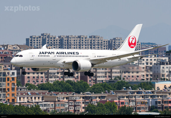 JA833J