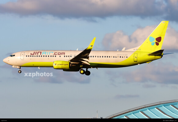 737