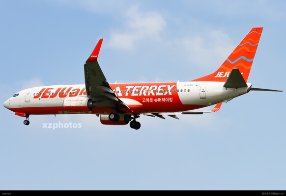 737