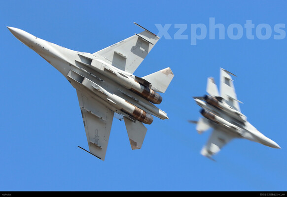 J-16双机对冲