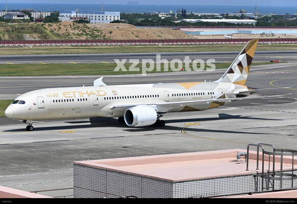 A6-BLI