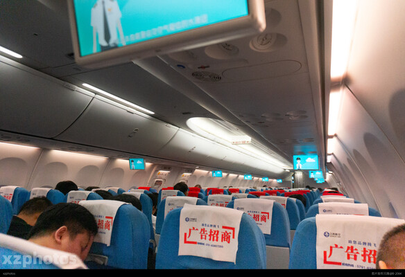 B-6889的客舱