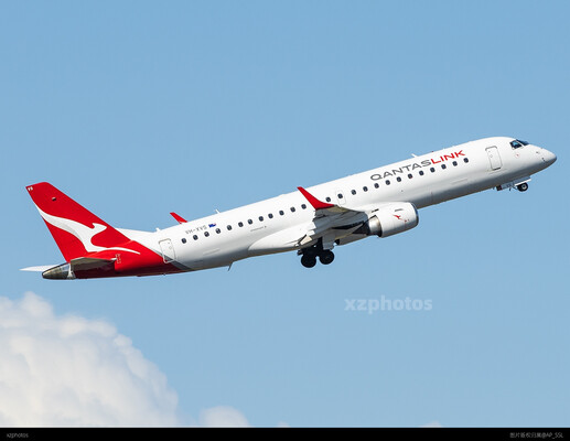 VH-XVS