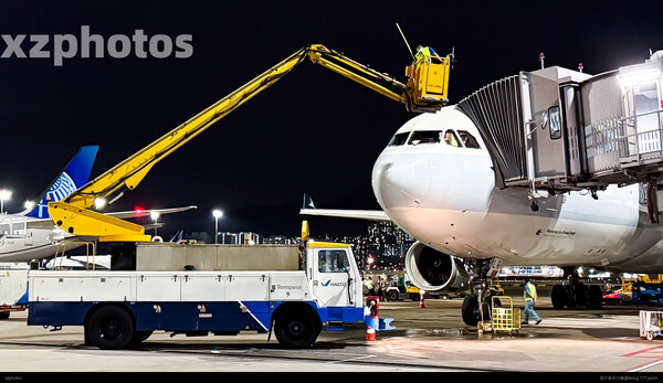 飞机清洁车
