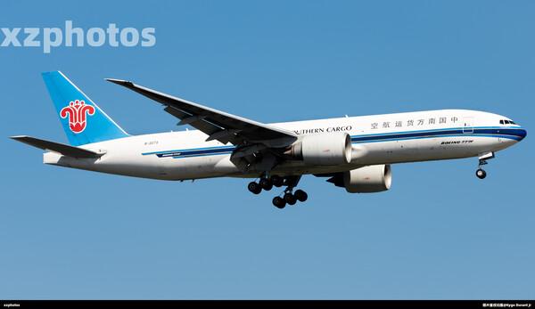 南航77F