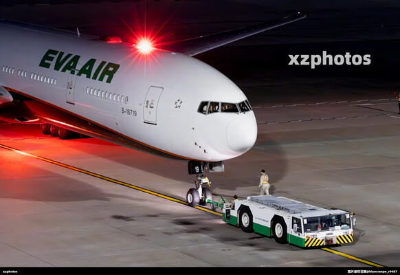 長榮77w機頭特寫