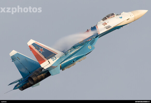 2025南昌飞行大会开幕 “俄罗斯勇士”领衔蓝天盛宴