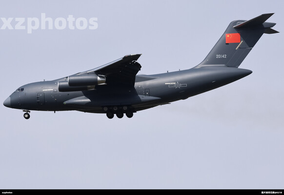 沈阳桃仙国际机场降落空军Y-20