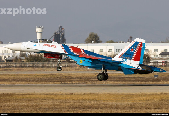 俄罗斯勇士飞行表演队苏-35S