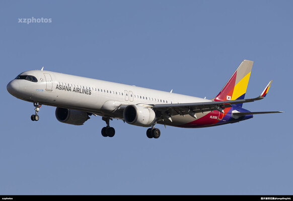 韩亚航空大侧风降落