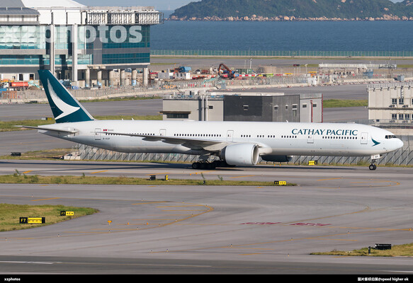 Cathay Pacific Taxiing Underneath SkyDeck
