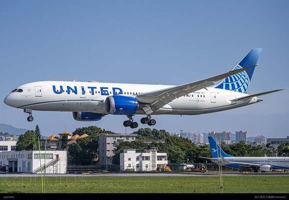 美联航B788
