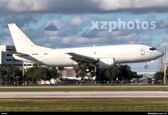 Sky High Aviation Services B733
