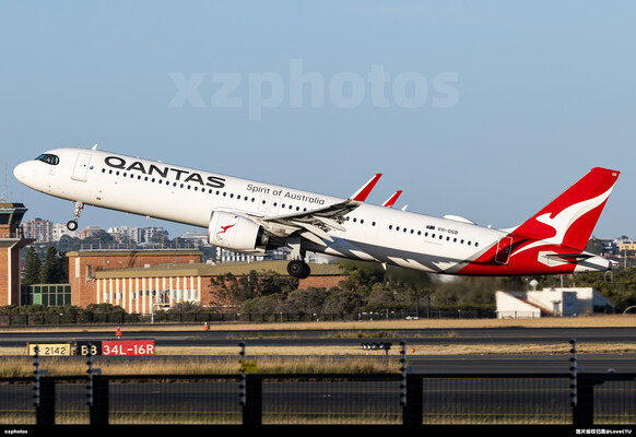 澳航XLR 黄金光起飞