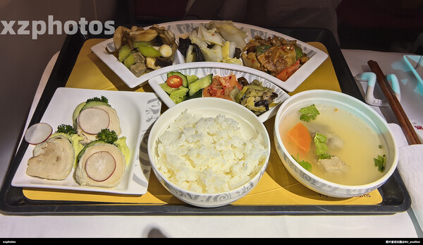 hu787京广快线头等舱餐食