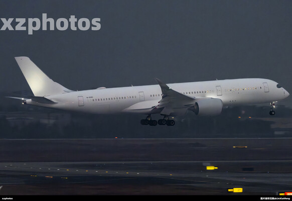 川航A350-900（B-304U）全白涂装现身广州 业内证实将退出川航机队