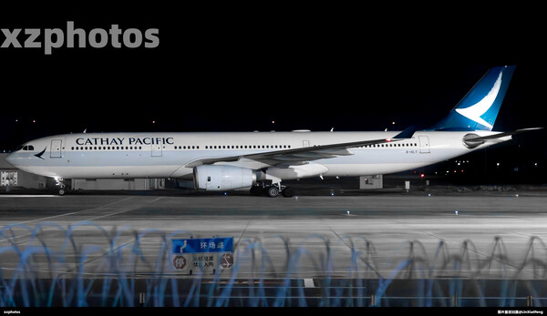 国泰航空一架A330客舱失压返航