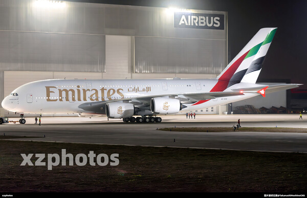 时隔5年空中巨无霸A380重返成都双流机场