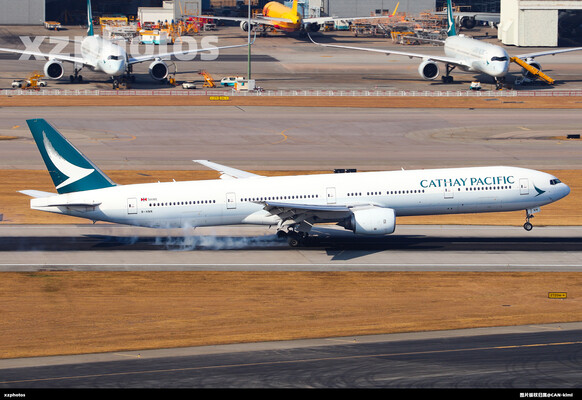 国泰航空波音777-300ER落地HKG