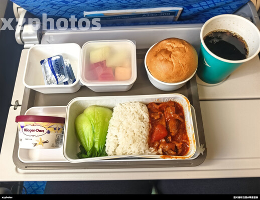 国泰航空CX380，香港--上海经济舱餐食