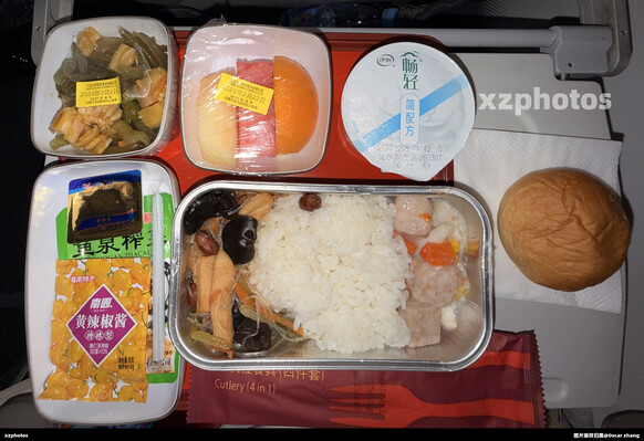 HU7280  三亚凤凰国际机场-北京首都国际机场 经济舱餐食
