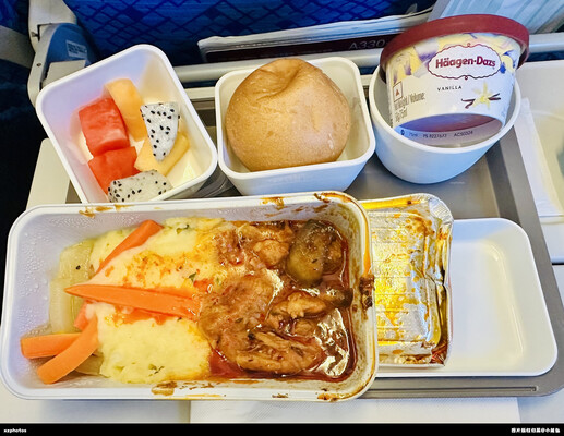 CX380香港-浦东 经济舱餐食