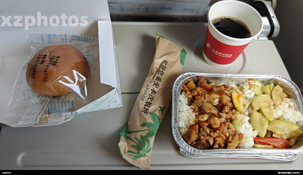 MU6342 海口美兰-上海虹桥经济舱餐食