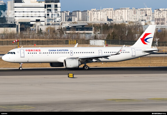 中国东方航空斥资百亿美元采购百架空客A320NEO系列飞机