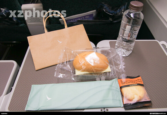 国泰航空 CX953 广州CAN-香港HKG 经济舱餐食