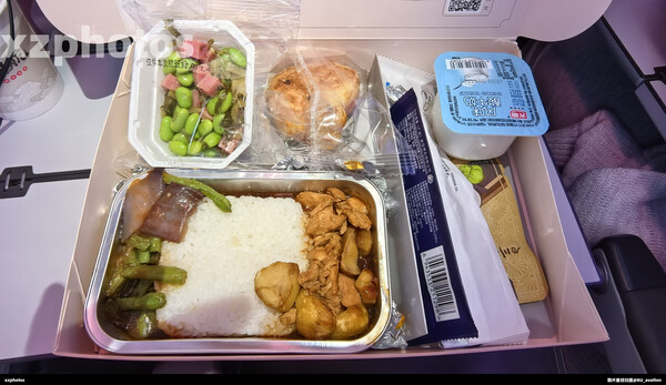 b-1085 ca1316 can-pek