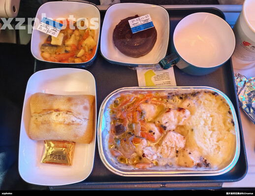 CA934 巴黎-北京 经济舱餐食