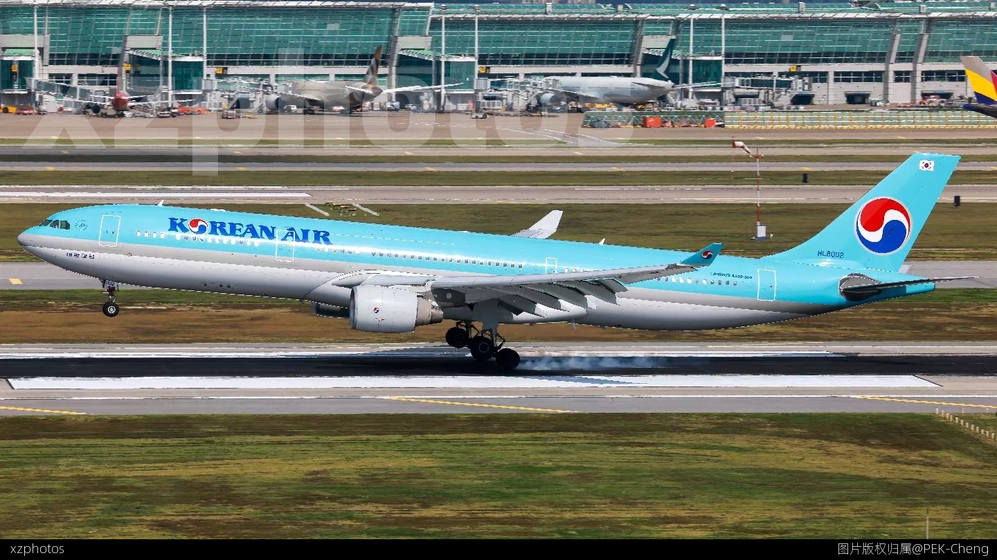 大韩航空330擦烟