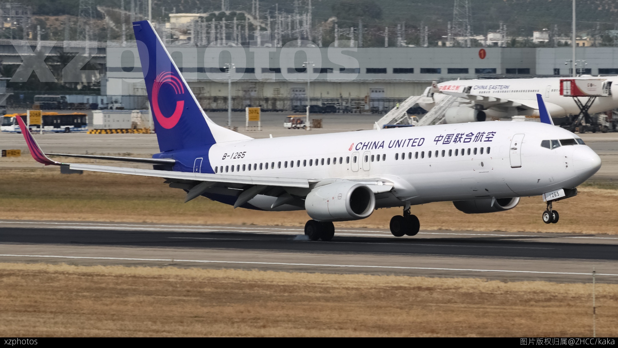 前上海航空738