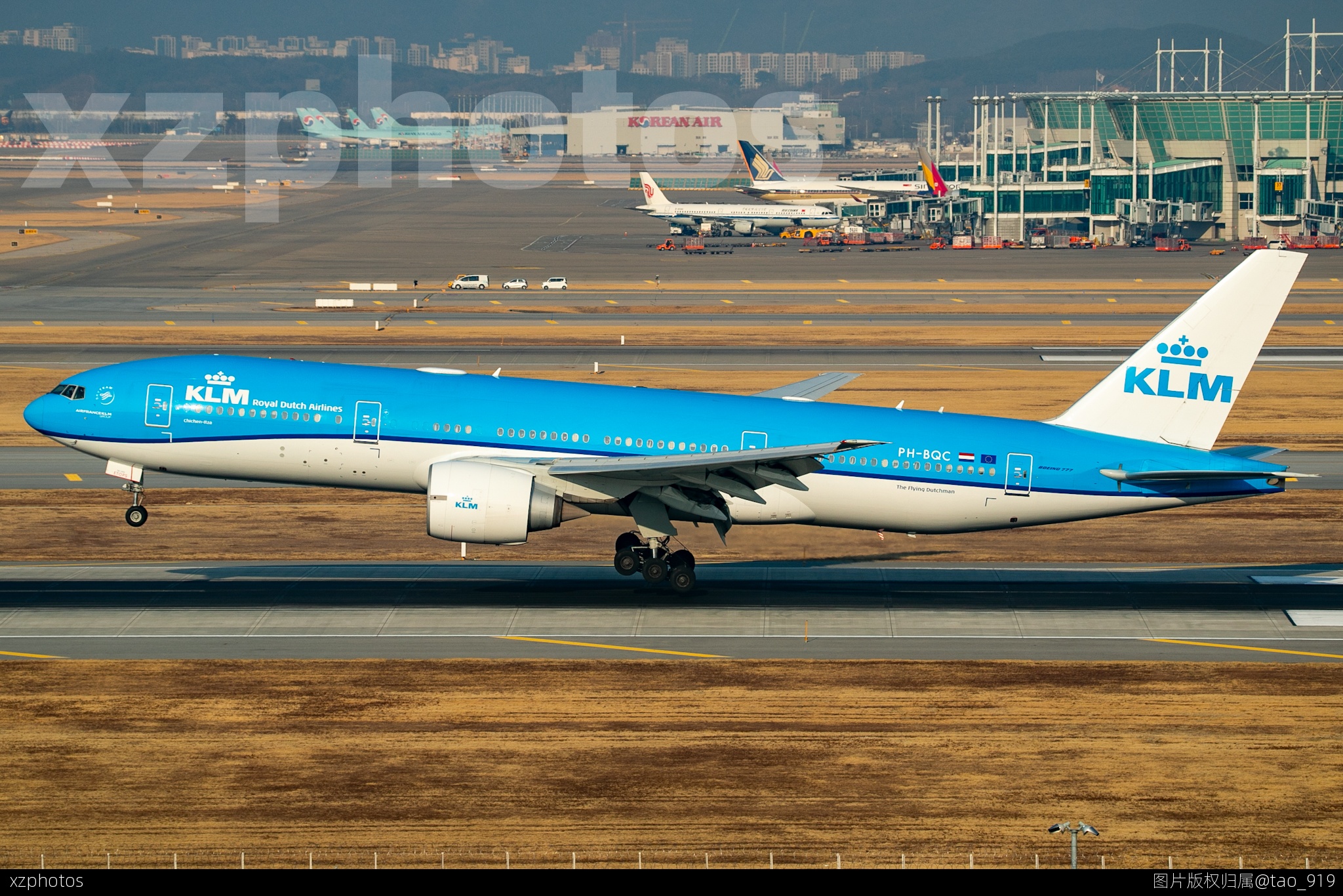 KLM772