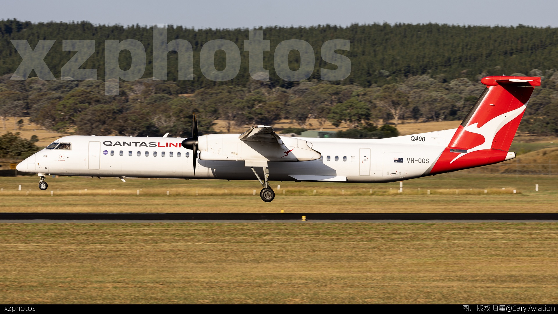Bombardier Dash 8-Q402