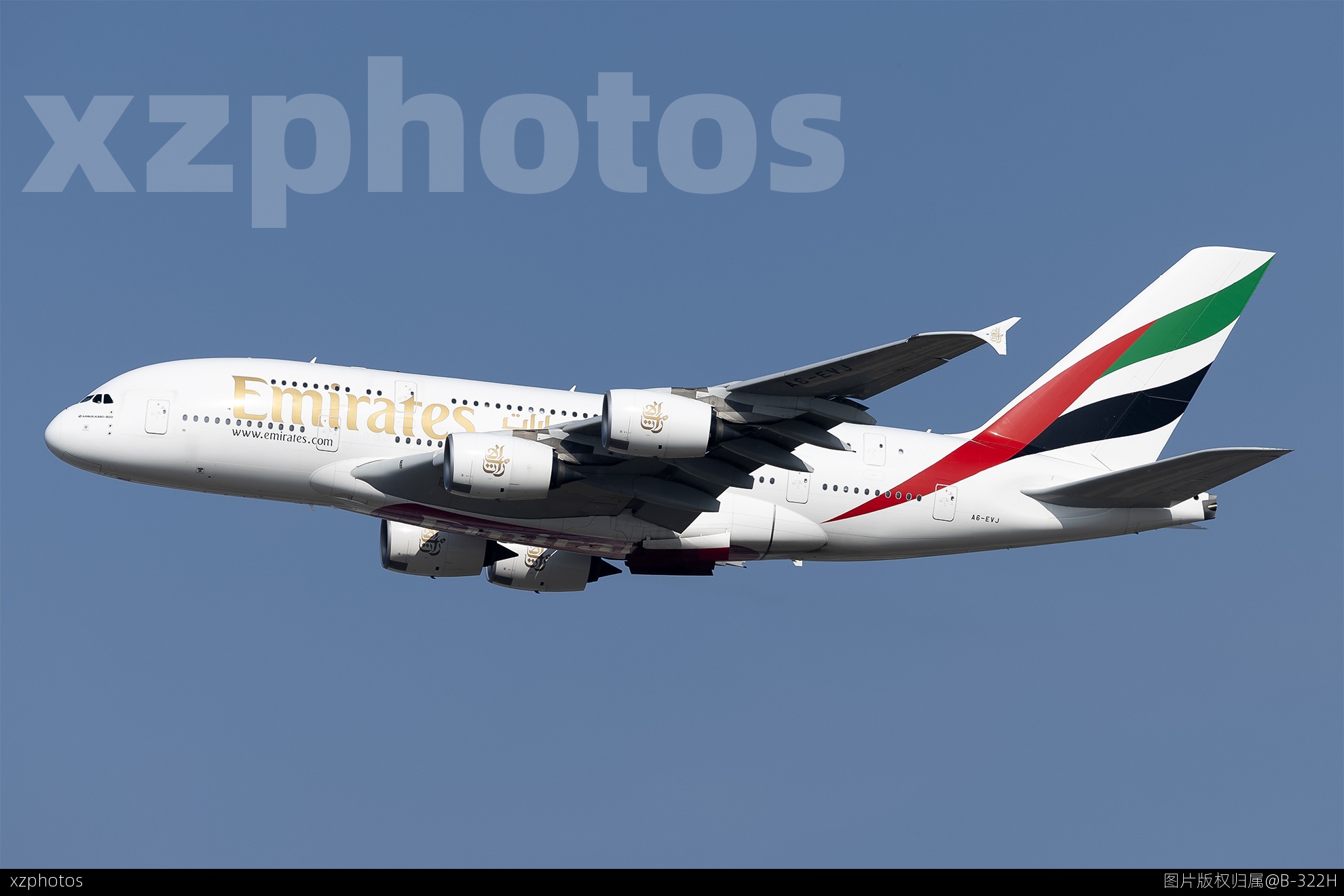 阿联酋航空A380备降北京