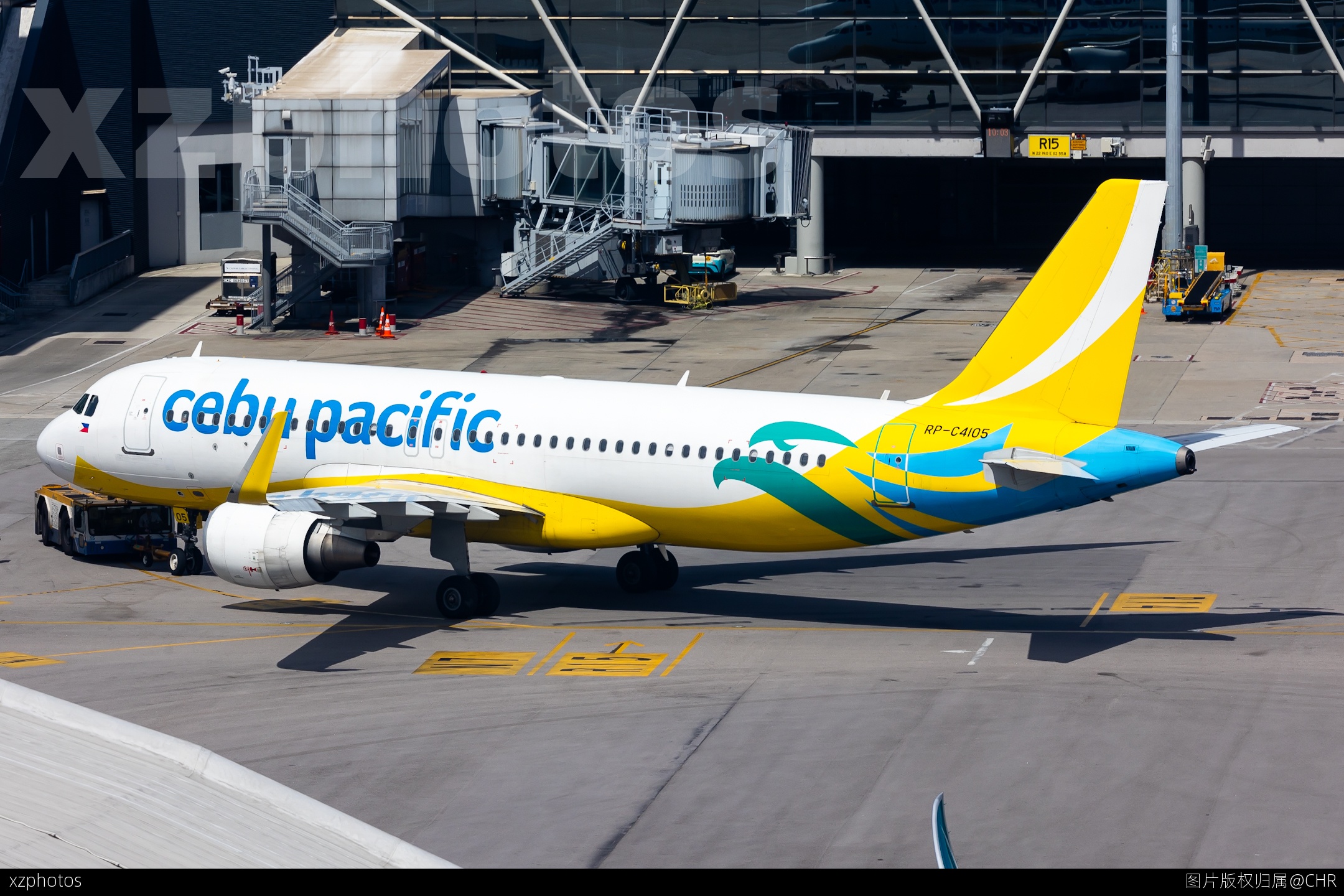 5J241 HKG-CEB