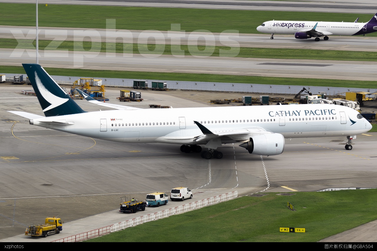 B-LQC