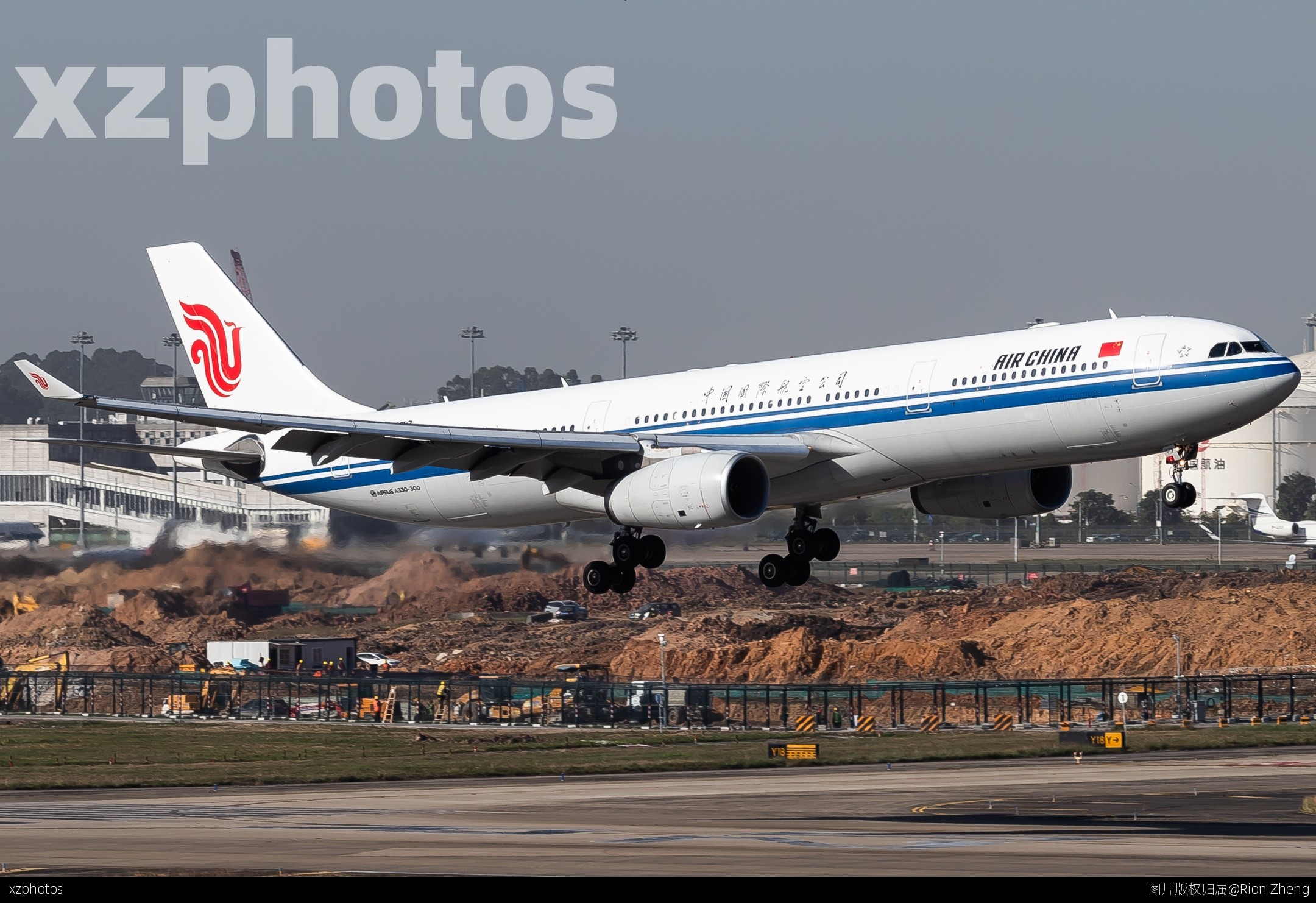 CA330 landing at CAN
