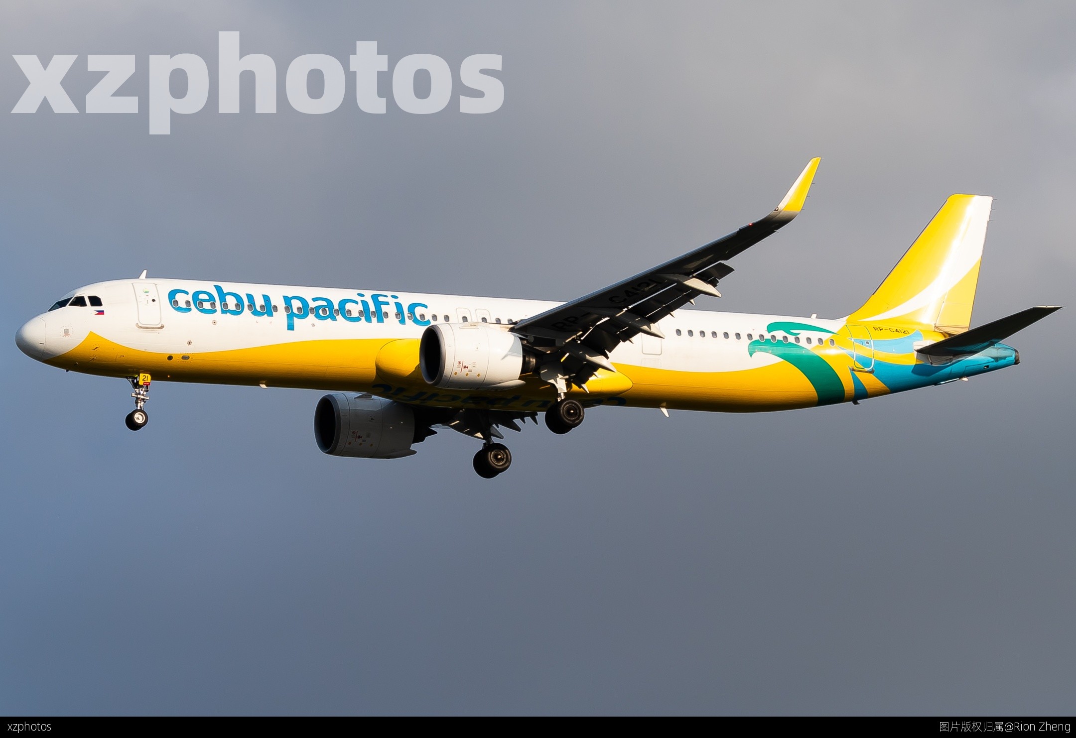 A Cebu321 landing at SIN