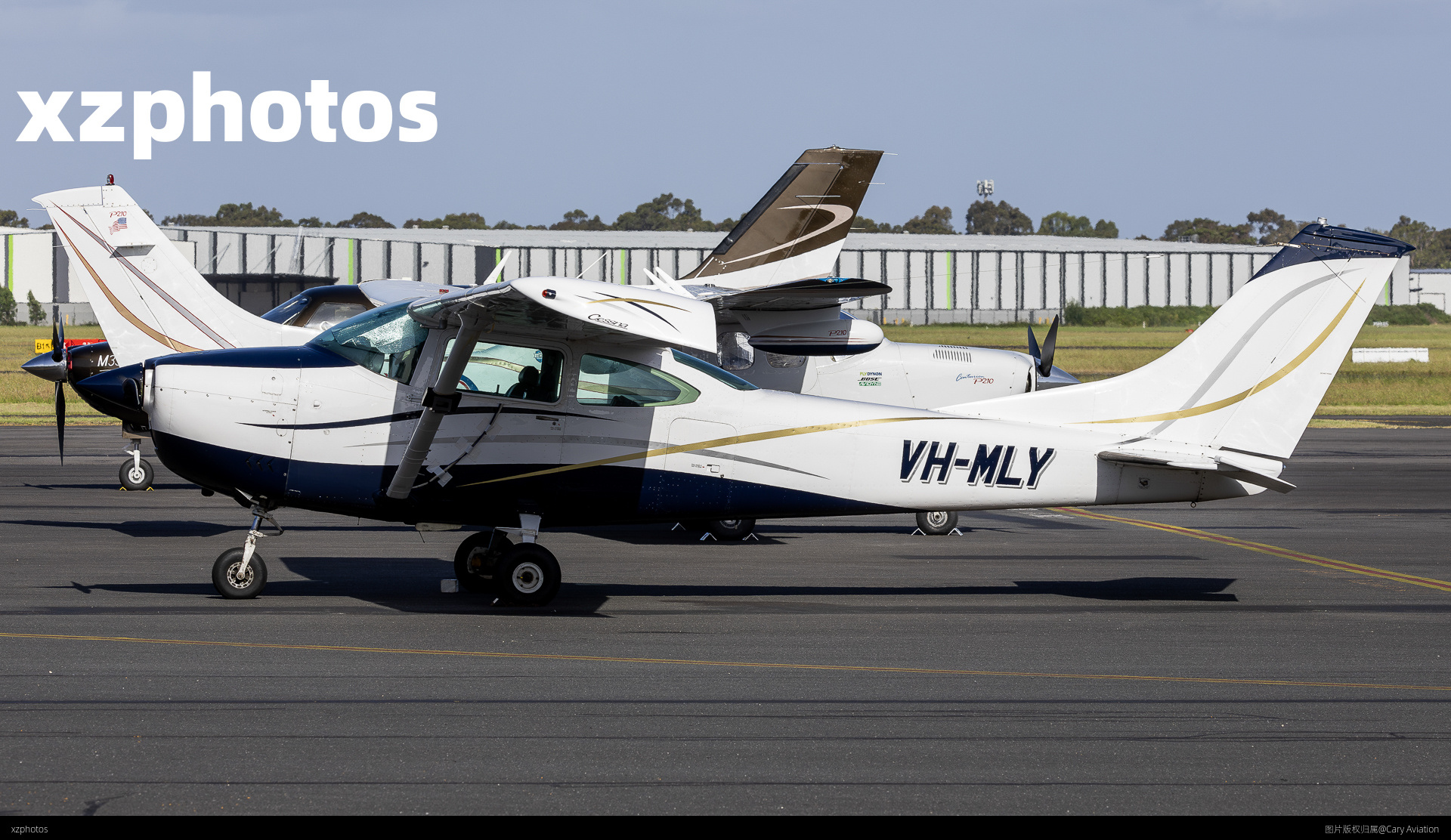 VH-MLY