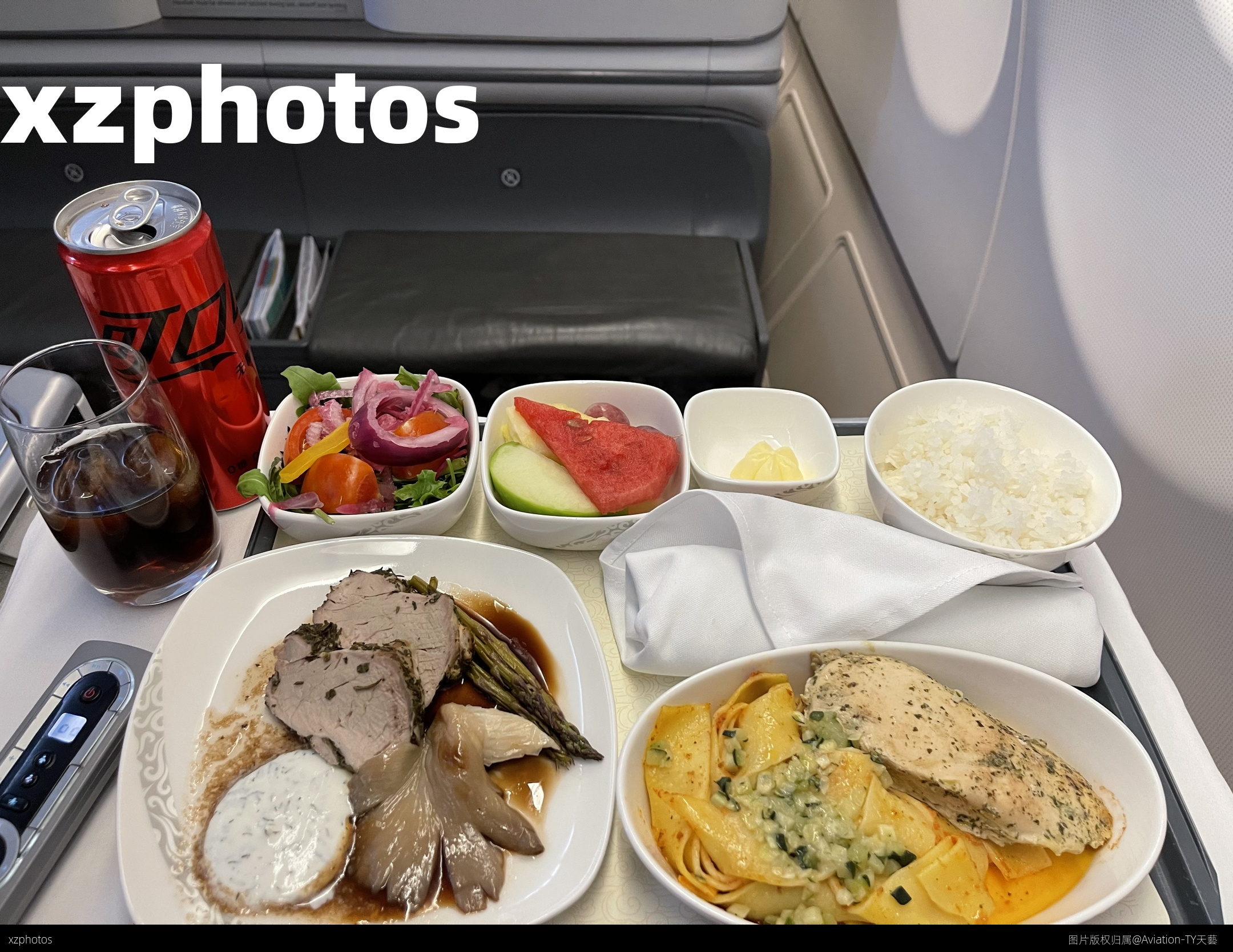 国航商务舱餐食（BCN- PEK）