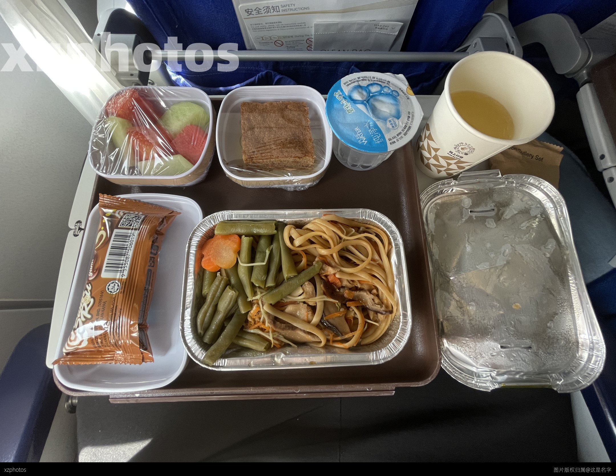 东航333餐食
