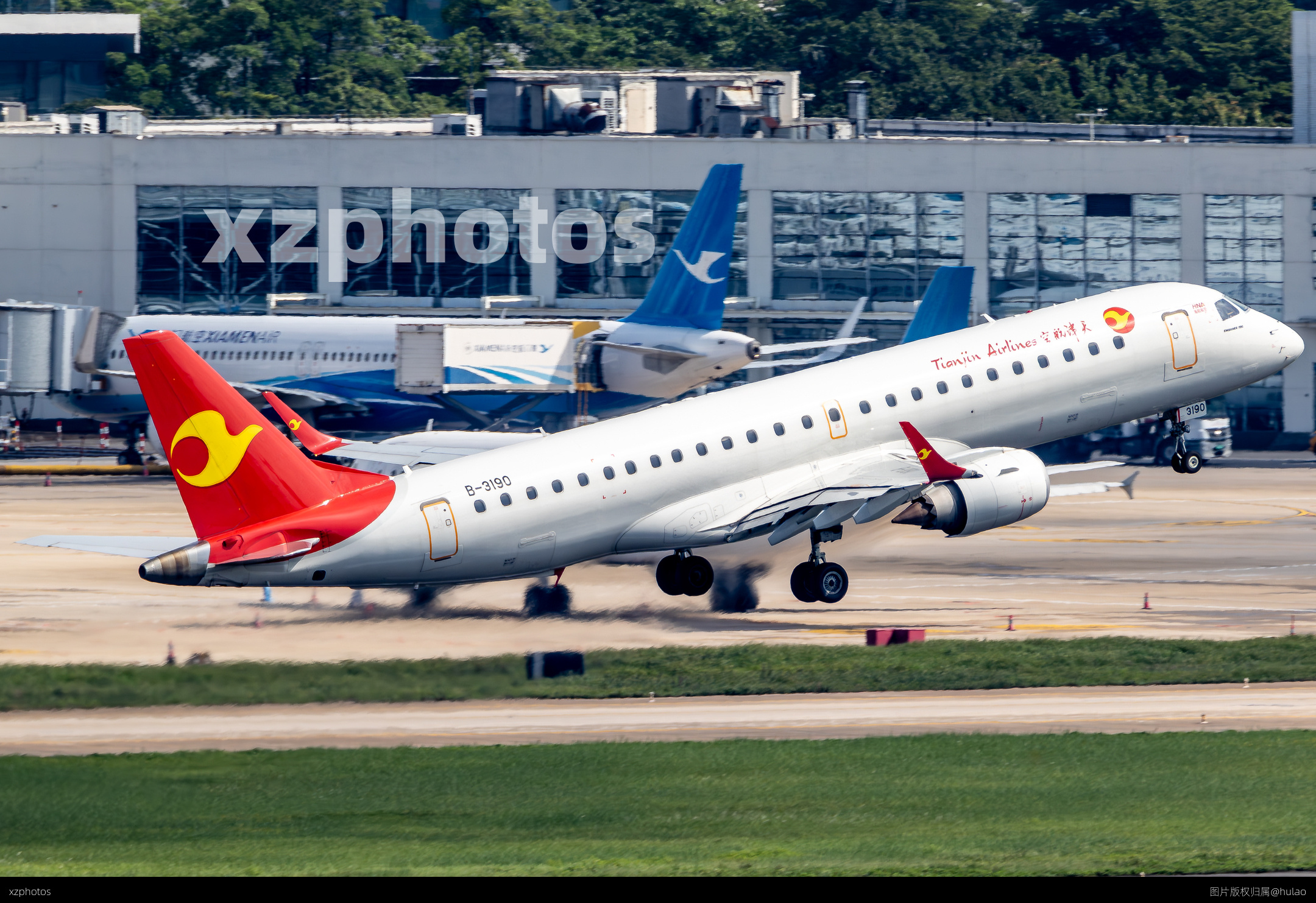 天津航空E190