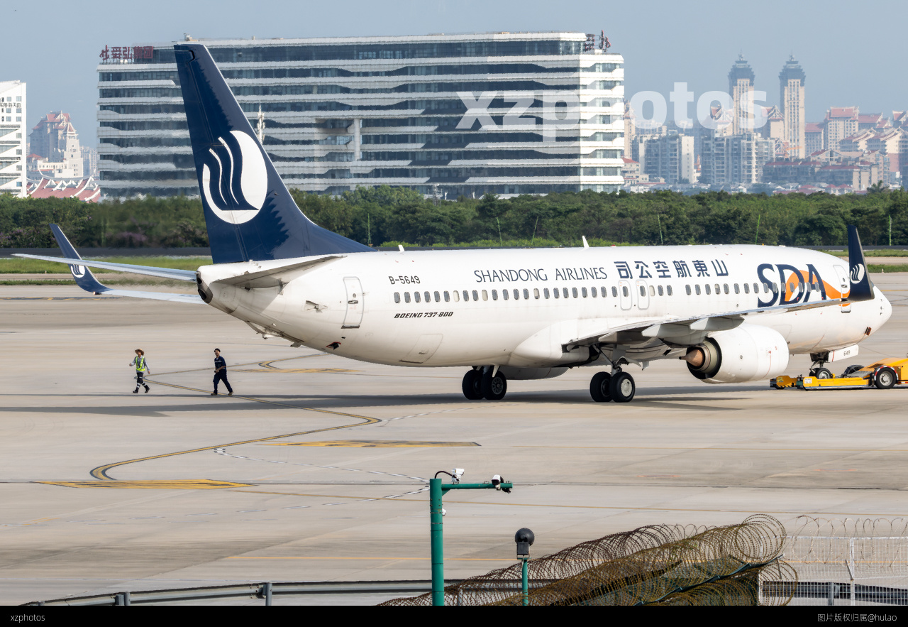 山东航空738/B-5649