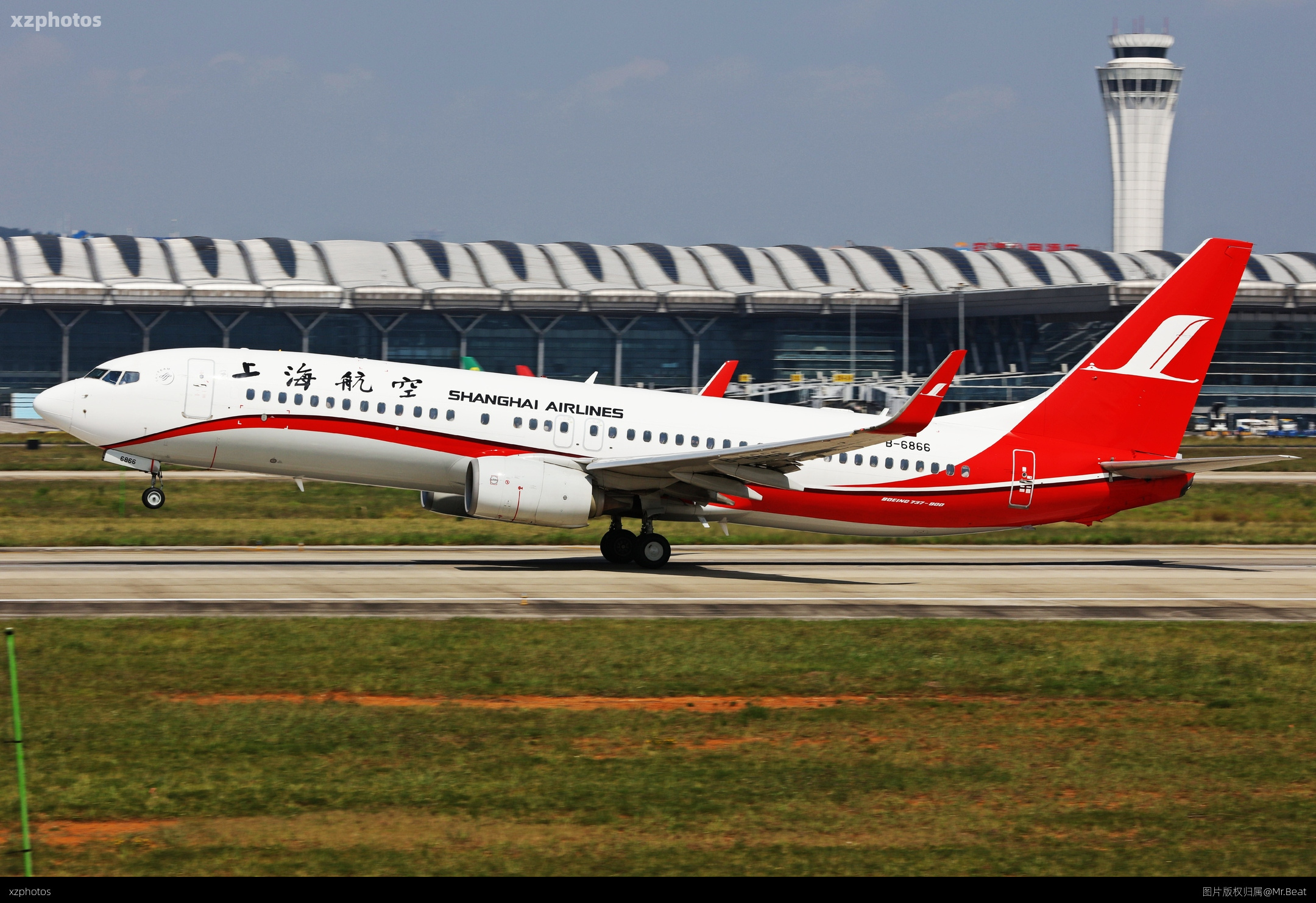737