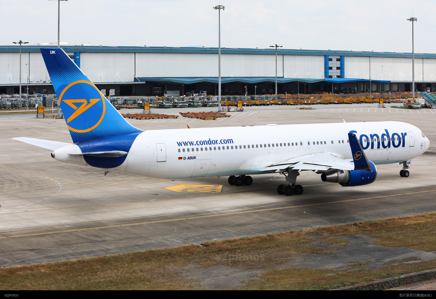 Condor 767-300 D-ABUK