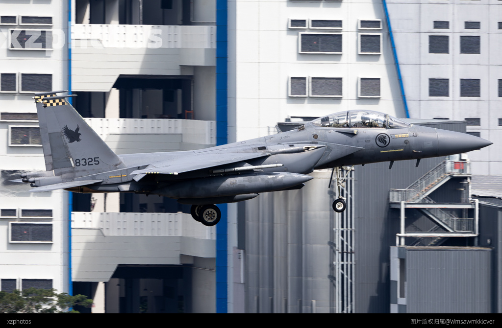 F15