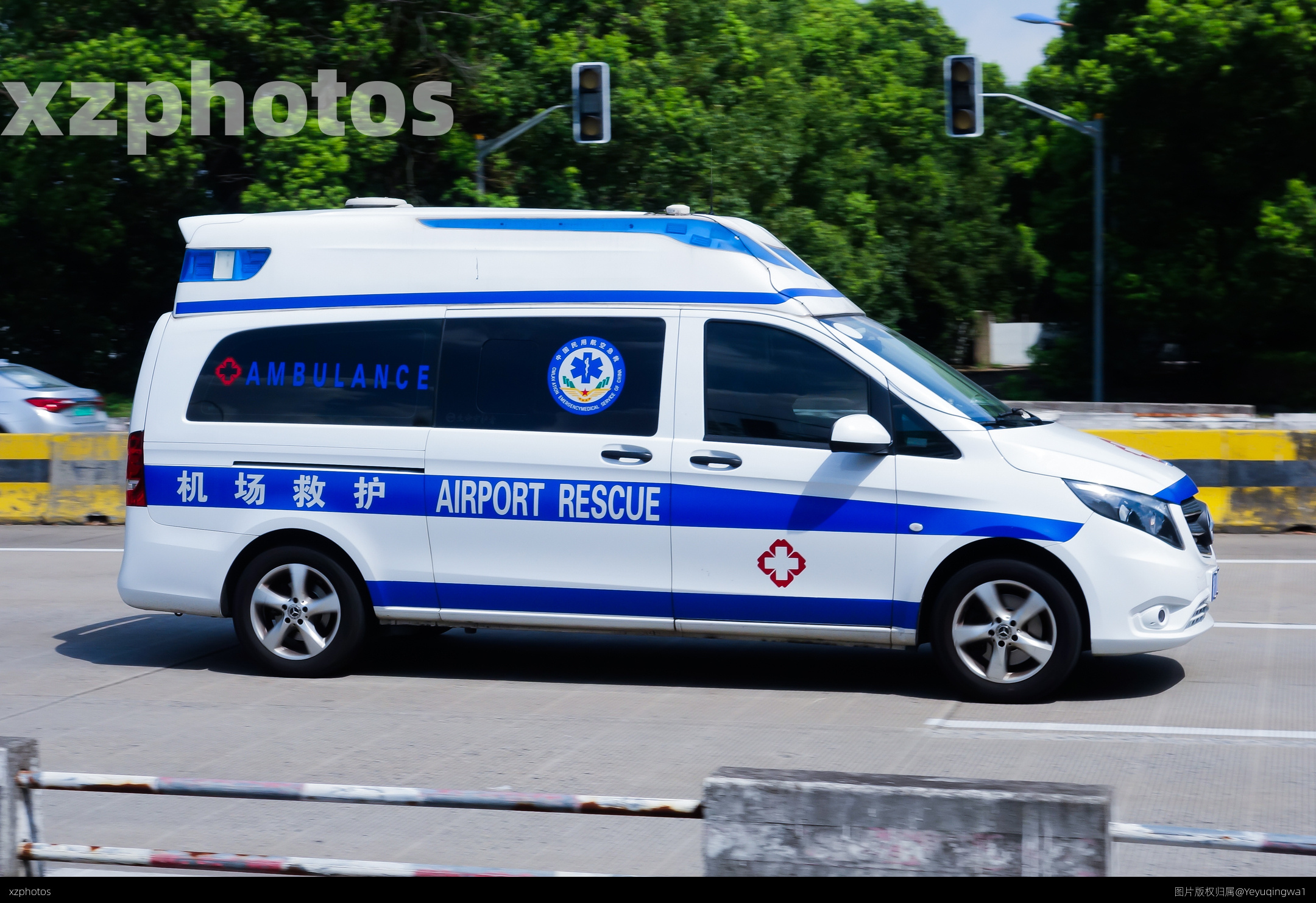 PVG机场救护车